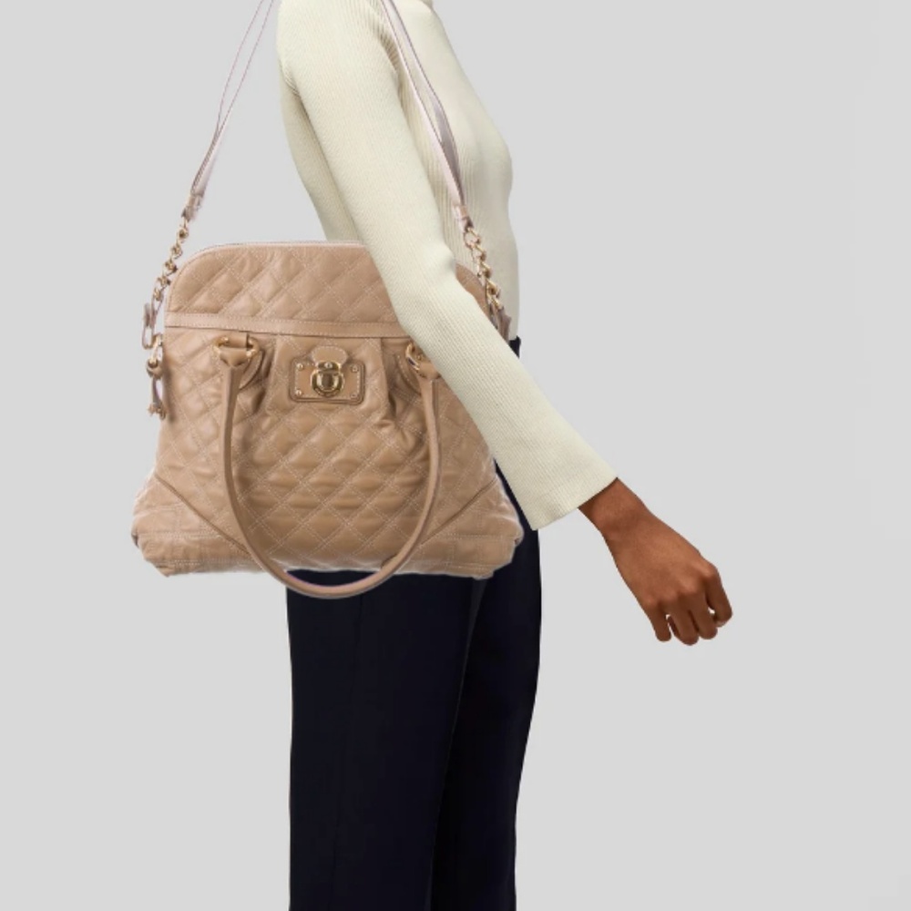 Amazing cross body /shoulder Marc Jacobs purse